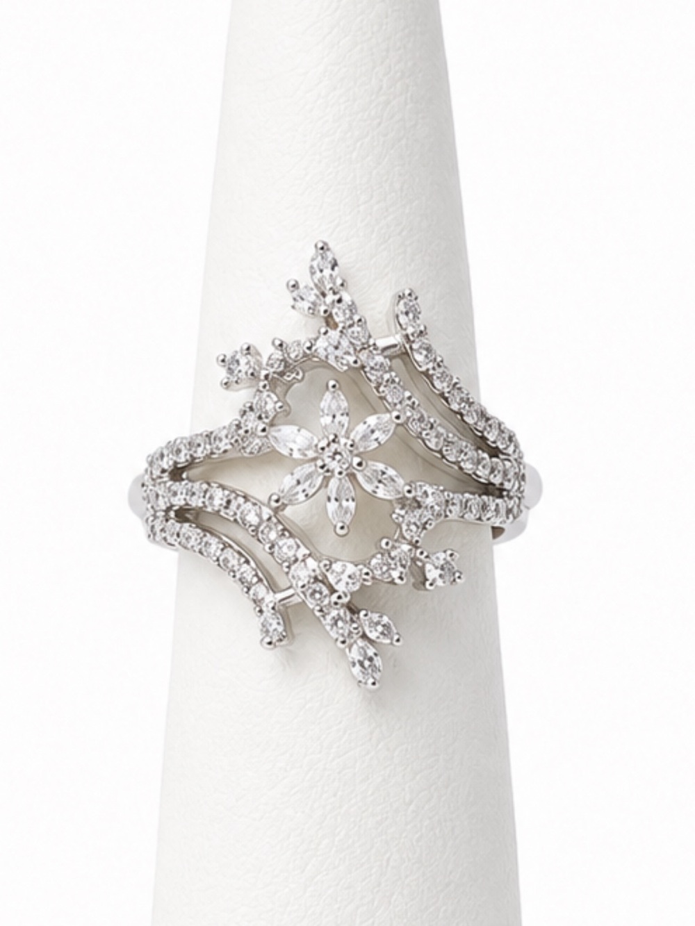 Cubic zirconia flower and branch ring size 7.25